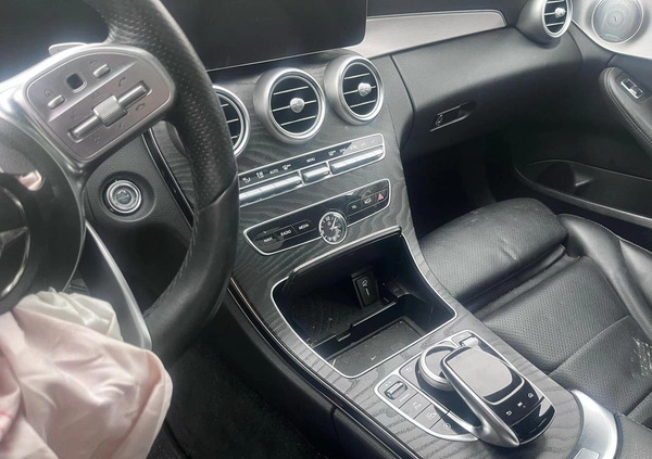 Mercedes-Benz Klasa C cena 52000 przebieg: 212000, rok produkcji 2018 z Warszawa małe 301